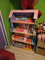 Te koop  zo goed als nieuwe poppenhuis met meubeltjes, Kinderen en Baby's, Speelgoed | Poppenhuizen, Ophalen of Verzenden, Zo goed als nieuw