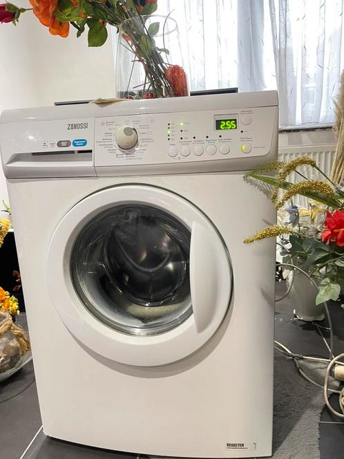 machine a laver Zanussi 7KG A+ super etat !, Elektronische apparatuur, Wasmachines, Zo goed als nieuw, Voorlader, 6 tot 8 kg, 85 tot 90 cm
