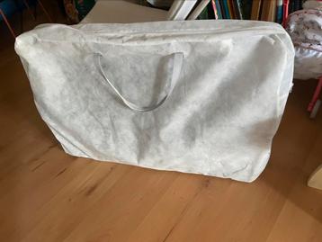 Matras voor kinderbed beschikbaar voor biedingen
