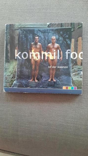KOMMIL FOO Lof der waanzin beschikbaar voor biedingen