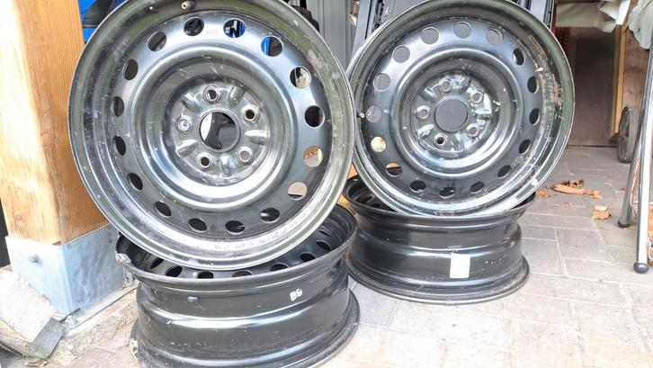 4 originele Toyota stalen velgen in goede gebruikte staat., Auto-onderdelen, Banden en Velgen, Velg(en), Winterbanden, Ophalen