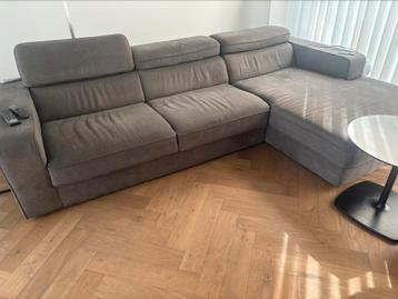 Hoekzetel grijs beschikbaar voor biedingen