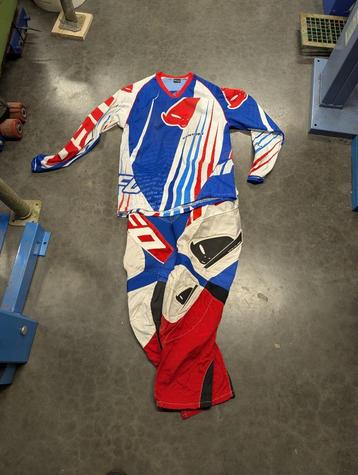 MX motocross outfit UFO - 2x broek 1x shirt beschikbaar voor biedingen