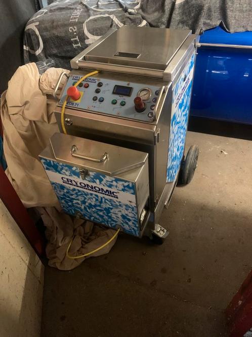 Droogijsstraalmachine met toebehoren weinig gebruikt, Doe-het-zelf en Bouw, Gereedschap | Overige machines, Zo goed als nieuw