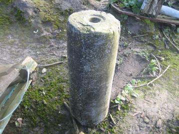 mooie oude arduinen sokkel, Enlèvement, Utilisé
