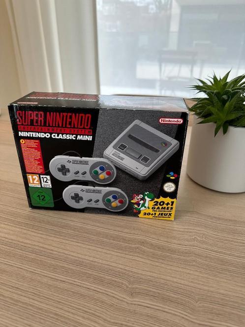 Super Nintendo Classic Mini, Consoles de jeu & Jeux vidéo, Consoles de jeu | Nintendo Super NES, Comme neuf, Avec 2 manettes, Avec jeux