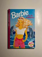 Vintage Barbie Boek: "Barbie en de dolfijnen" - Boekenclub, Boeken, Personen, Mattel, Ophalen of Verzenden, Zo goed als nieuw