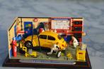 Mini-Rama 1/43 Volkswagen VW Beetle, in haar werkplaats, Hobby en Vrije tijd, Modelauto's | 1:43, Verzenden, Zo goed als nieuw