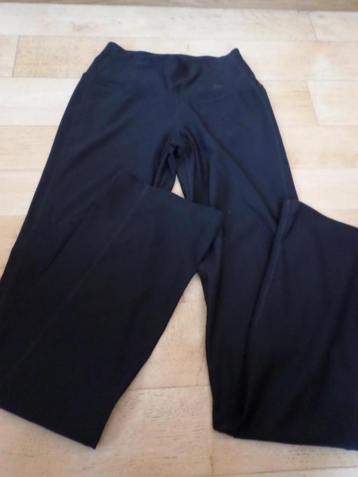 Nike XS zwarte sportkleding, trainingslegging, joggingbroek, Kleding | Dames, Broeken en Pantalons, Zo goed als nieuw, Maat 34 (XS) of kleiner