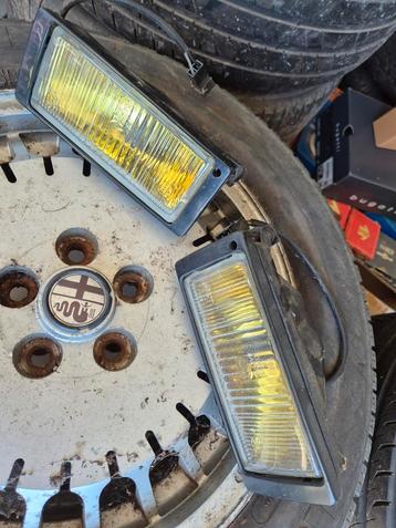 Gele Mistlampen Alfa 33 75 Hella beschikbaar voor biedingen