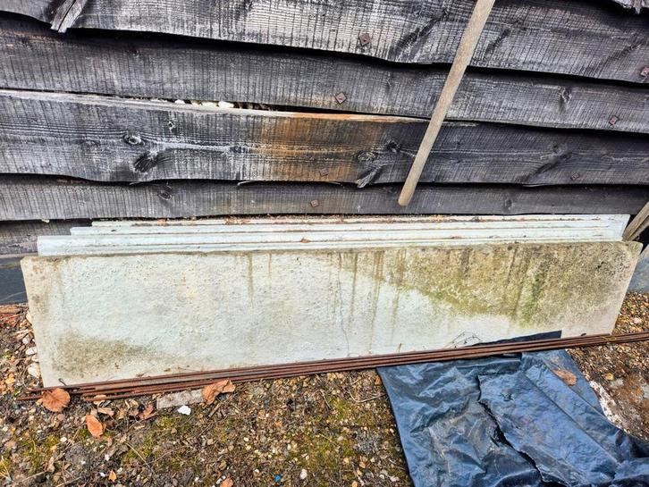 Betonplaten (5st) en betonpalen (2st)., Tuin en Terras, Overige Tuin en Terras, Zo goed als nieuw, Ophalen