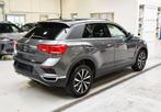 Volkswagen T-Roc 2.0 TDi SCR Style DSG -NAVI / SMARTLINK / P, Stof, Gebruikt, 4 cilinders, 1445 kg