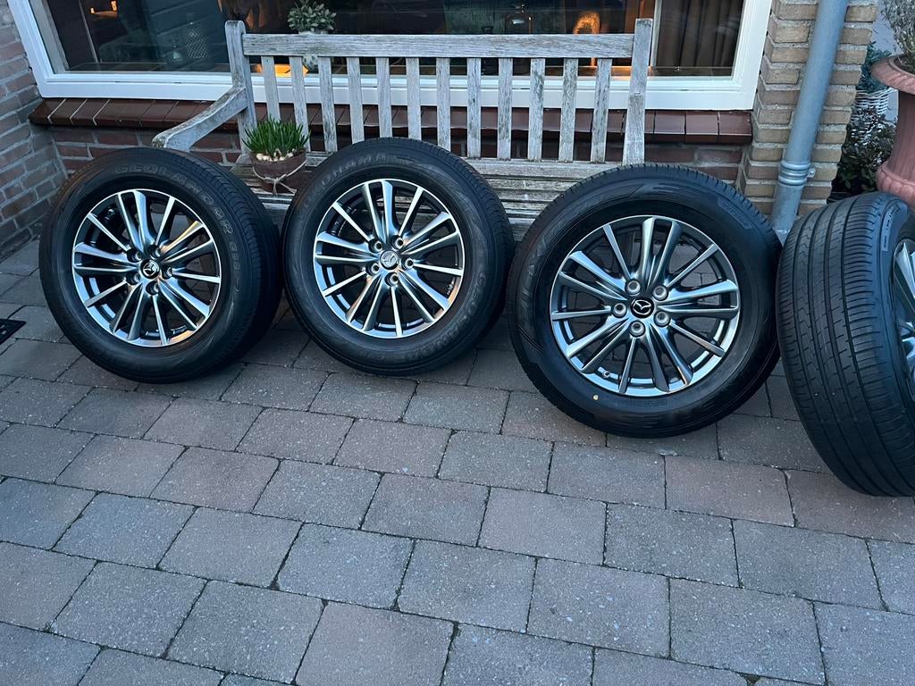 Ensemble de pneus d'été originaux pour Mazda Cx5., Autos : Pièces & Accessoires, Pneus & Jantes, Pneus et Jantes, Pneus été, 17 pouces