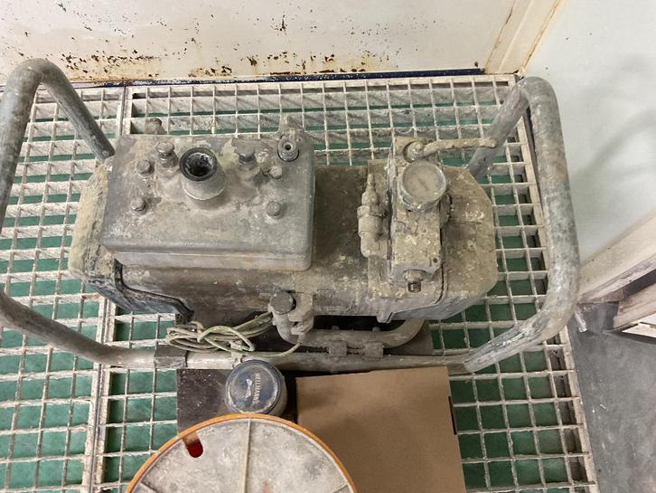 Verfpomp hoge druk, Doe-het-zelf en Bouw, Schildersmaterialen, Gebruikt, Verfspuit of Verfpomp, Ophalen