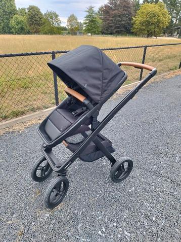 Dubatti Two Kinderwagen beschikbaar voor biedingen