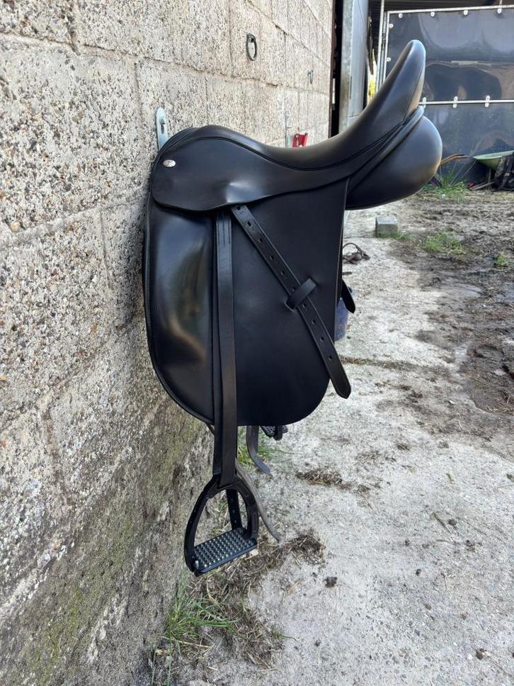 dressuurzadel, Dieren en Toebehoren, Paarden en Pony's | Zadels, Ophalen