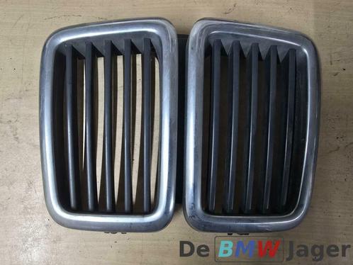 Grille midden BMW 5-serie E28 51131873253, Auto-onderdelen, Carrosserie, BMW, Gebruikt, Ophalen of Verzenden