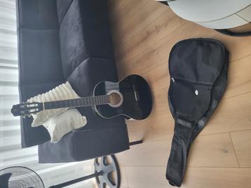 Neuve acheté pour mon mari mais jms employé manque de temps  beschikbaar voor biedingen
