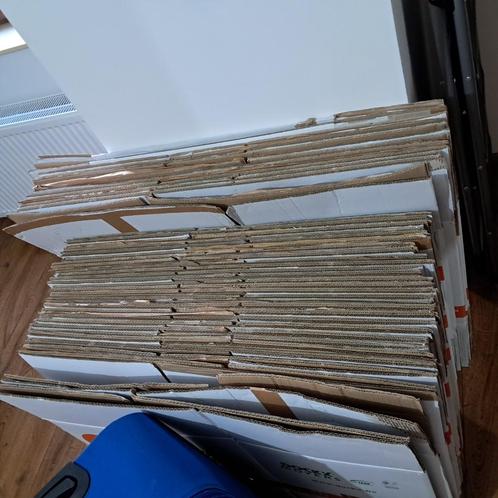 Ongeveer 40 verhuisdozen, Huis en Inrichting, Overige Huis en Inrichting, Gebruikt, Ophalen