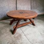 Table basse/table basse vintage en chêne brutaliste, Antiquités & Art, Enlèvement ou Envoi
