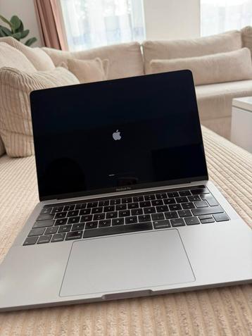 Apple MacBook Pro beschikbaar voor biedingen