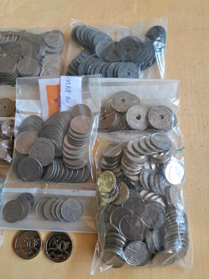 240 oude belgische munten en album met 250 wereldmunten, Postzegels en Munten, Munten en Bankbiljetten | Verzamelingen, Munten