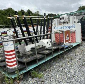 Haakarmplateau 5 meter met levensgroot Ganzenbord-spel beschikbaar voor biedingen