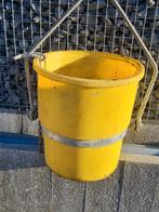 Beton kuip voor aan bouwkraan ., Doe-het-zelf en Bouw, Ophalen of Verzenden, Zo goed als nieuw