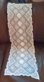 Chemin de table crocheté 39x110cm, Antiquités & Art, Enlèvement ou Envoi