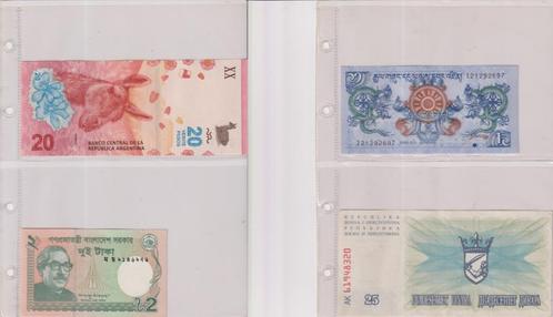 Farde met vier ringen bevattende  52 bankbiljetten UNC/FDC, Postzegels en Munten, Munten en Bankbiljetten | Verzamelingen, Bankbiljetten