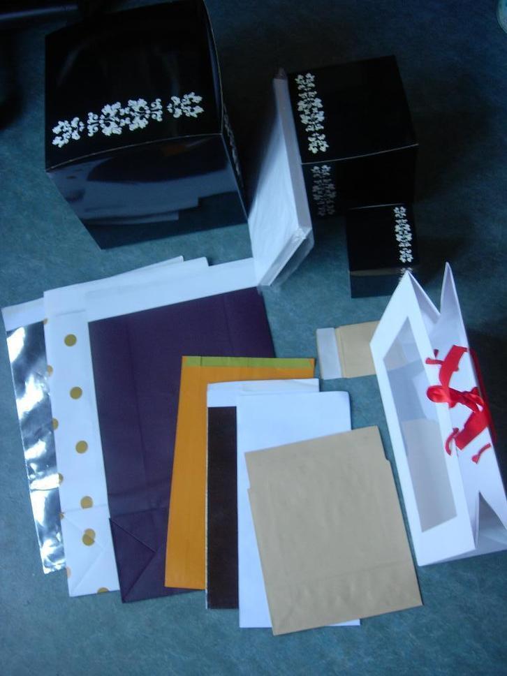 verschillende geschenkverpakkingen, Divers, Emballage cadeau, Neuf, Sac cadeau, Sac cadeau, Enlèvement ou Envoi