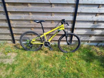 Deed rookie 24 inch beschikbaar voor biedingen