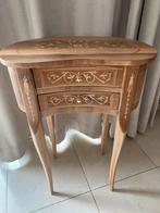 Klein dressoir, bijzettafel in Louis XV-stijl, Huis en Inrichting, Ophalen, Zo goed als nieuw, Hout