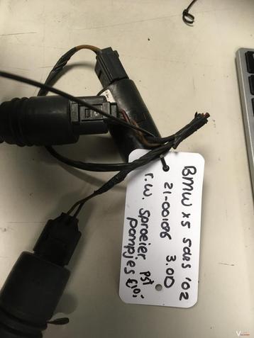 BMW X5 '02 3.0 D Ruitensproeierpompjes beschikbaar voor biedingen