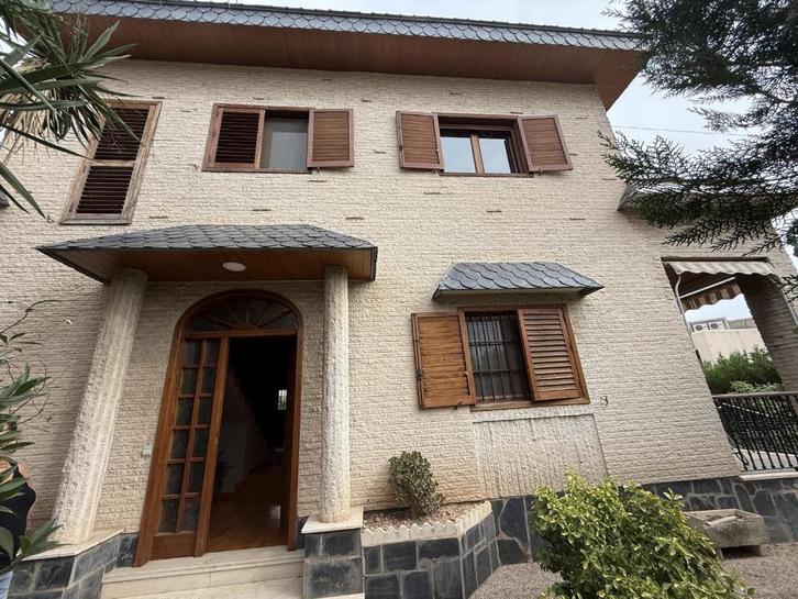 CC0630 - Prachtige villa in Elda, Immo, Buitenland, Spanje, Woonhuis, Stad