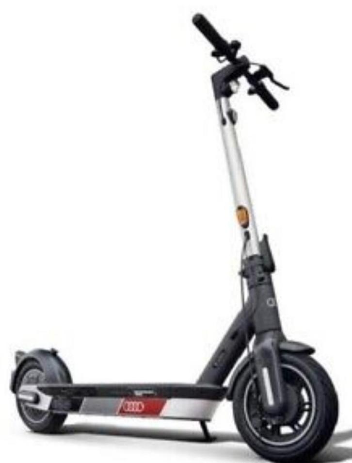 Trotinette électrique AUDI(, Fietsen en Brommers, Steps, Zo goed als nieuw, Ophalen