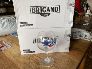 12 bierglazen Brigand beschikbaar voor biedingen