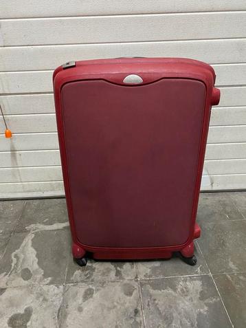 Valises Samsonite disponible aux enchères