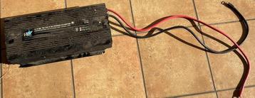 HQ 12 naar 230 volt omvormer, 1700 watt beschikbaar voor biedingen