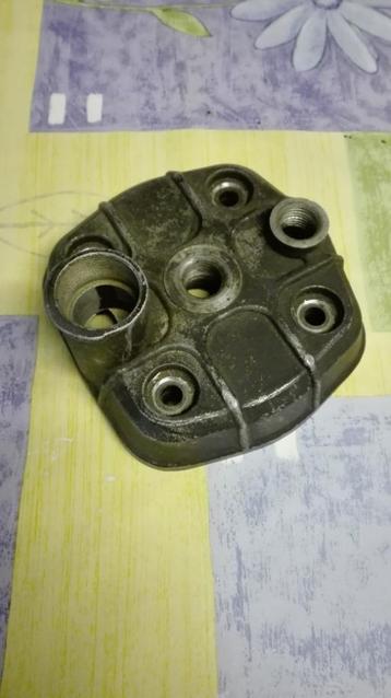 Diverses pièces pour moto beschikbaar voor biedingen