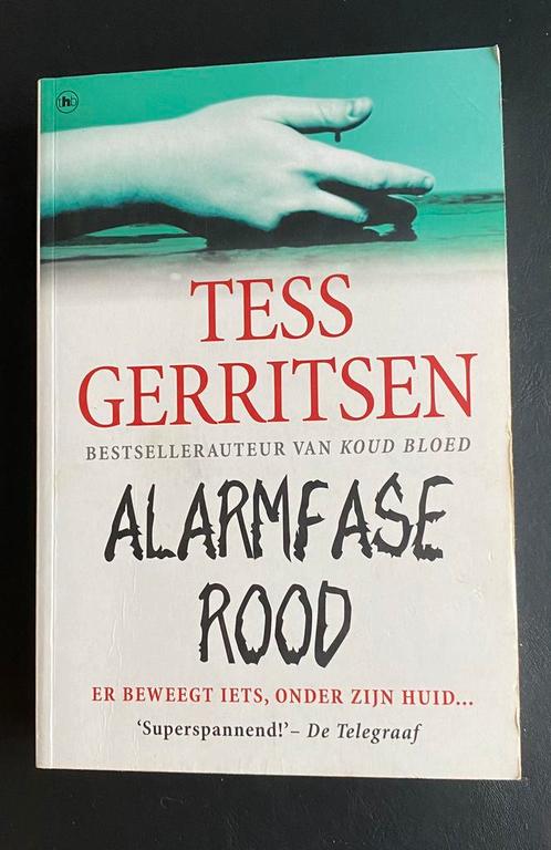 Tess Gerritsen - Alarmfase rood, Boeken, Thrillers, Zo goed als nieuw, Ophalen of Verzenden