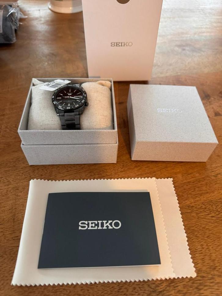Seiko 5 automaat 36mm zwart SNKE03KC, Handtassen en Accessoires, Horloges | Heren, Nieuw, Polshorloge, Seiko, Staal, Staal, Ophalen