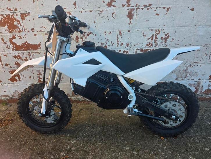 Kind crossmotor als nieuw, Fietsen en Brommers, Minibikes, Midibikes en Pitbikes, Ophalen