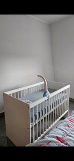 Lit bebe 60*120 cm avec matelas, état presque neuf, Enfants & Bébés, Chambre d'enfant | Chambres d'enfant complètes, Comme neuf