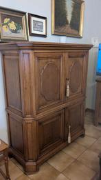 kasten, Huis en Inrichting, Kasten | Kleerkasten, Ophalen, Met deur(en), Klassiek maar toch modern ogend omwille van de fijne uitvoering