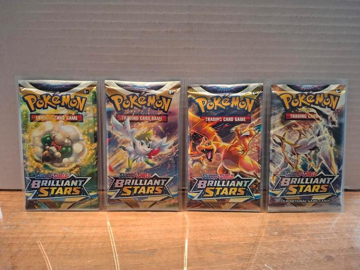 Artset Brilliant Stars boosterpacks, Hobby en Vrije tijd, Verzamelkaartspellen | Pokémon, Booster, Ophalen
