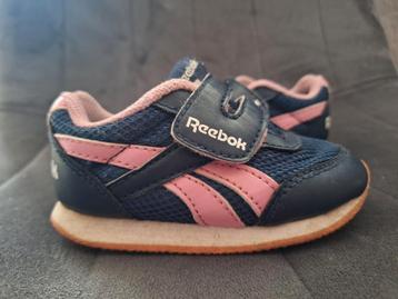Basket scratch Reebok. Rose Bleu marine beschikbaar voor biedingen
