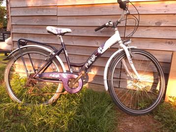 Meisjesfiets 24 inch beschikbaar voor biedingen