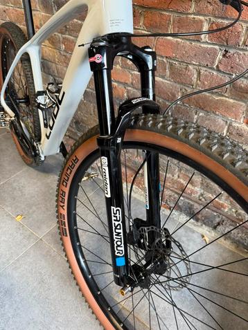 Fourche vtt 29 SR Suntour Raidon Neuve ! beschikbaar voor biedingen