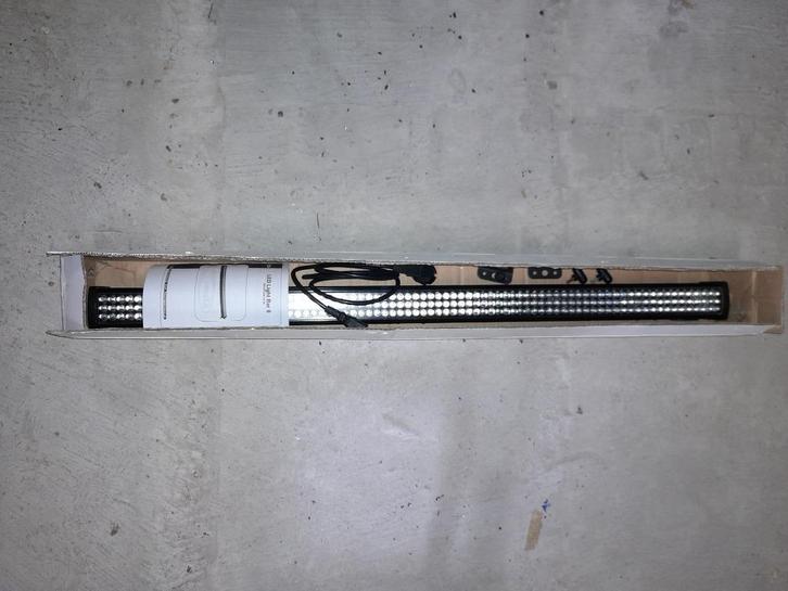 Showtec LED-lichtbalk 8, Muziek en Instrumenten, Licht en Laser, Zo goed als nieuw, Licht, Kleur, Ophalen